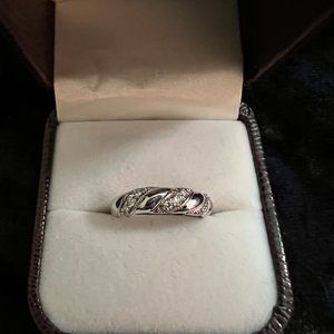 Vintage Solid 14K White Gold Women's Diamond Swirl Ring